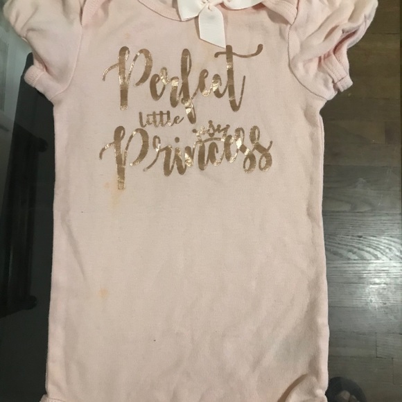 12 months old onesies and romper - Picture 6 of 6